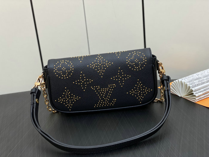 Louis Vuitton Wallet on Chain Ivy M82653