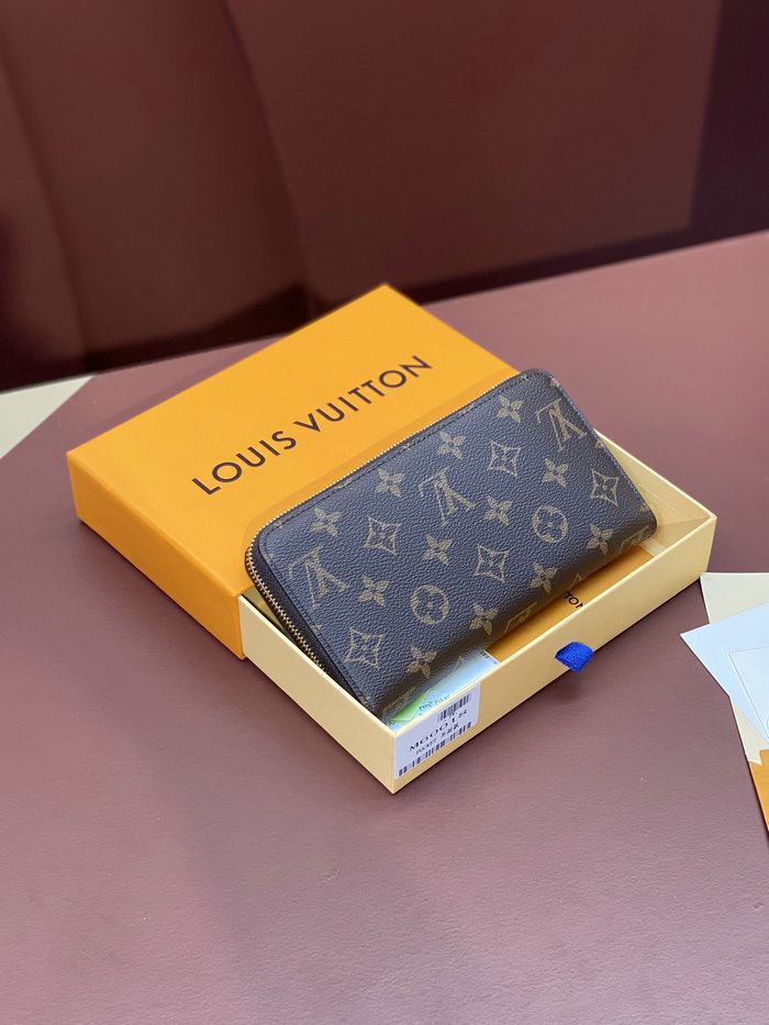 Louis Vuitton Zippy Wallet M60018