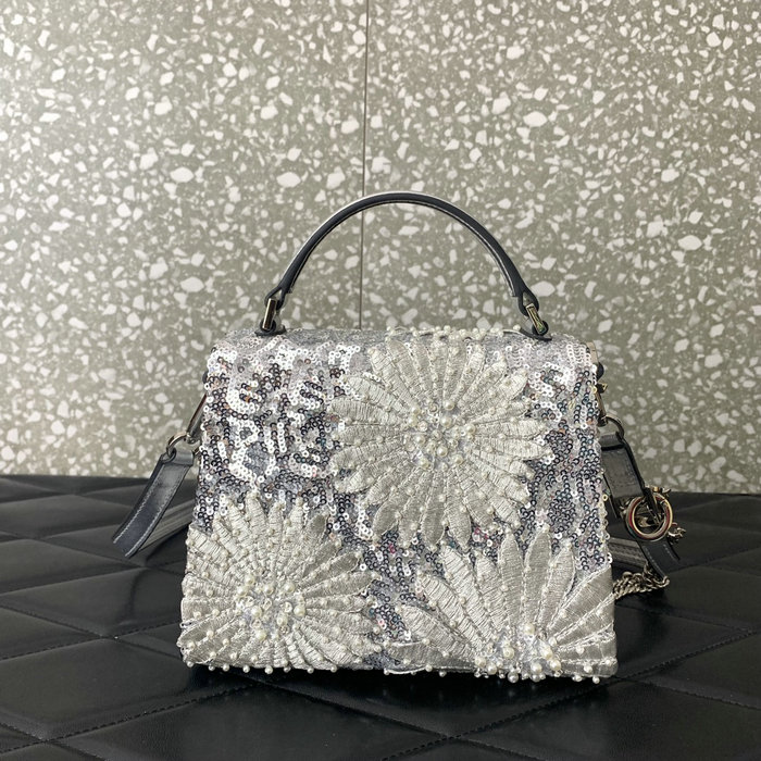 Valentino Garavani mini VSLING embellished tote bag V0062