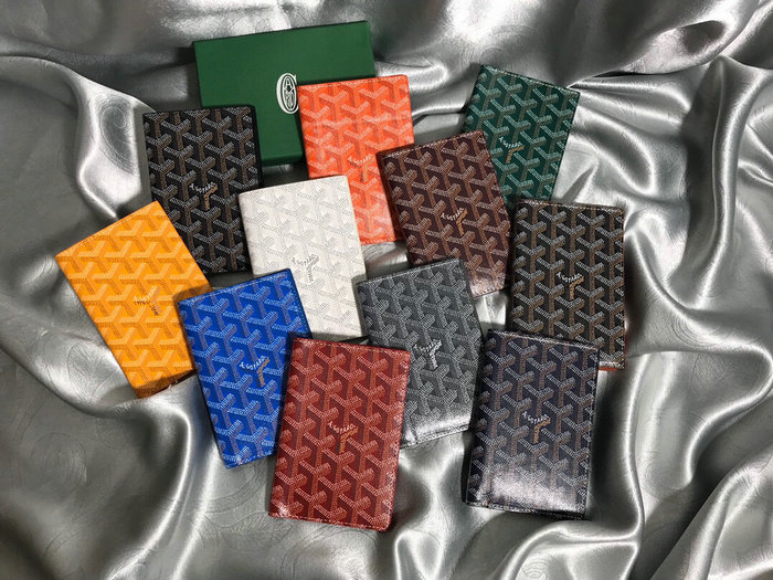 Goyard Saint Passport G103105