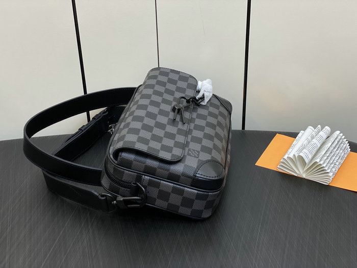 LV Damier Graphite Canvas Steamer Messenger M46795