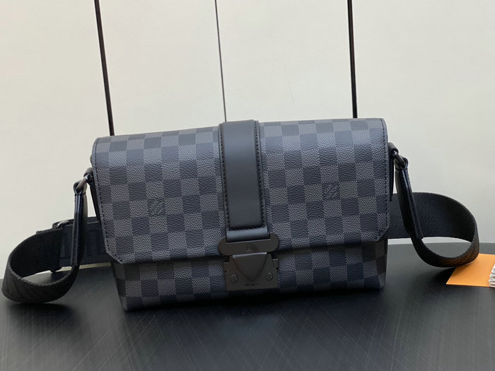 LV Damier Graphite S-Cape Messenger M46794