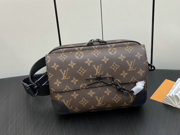 LV Monogram Canvas Steamer Messenger M46795