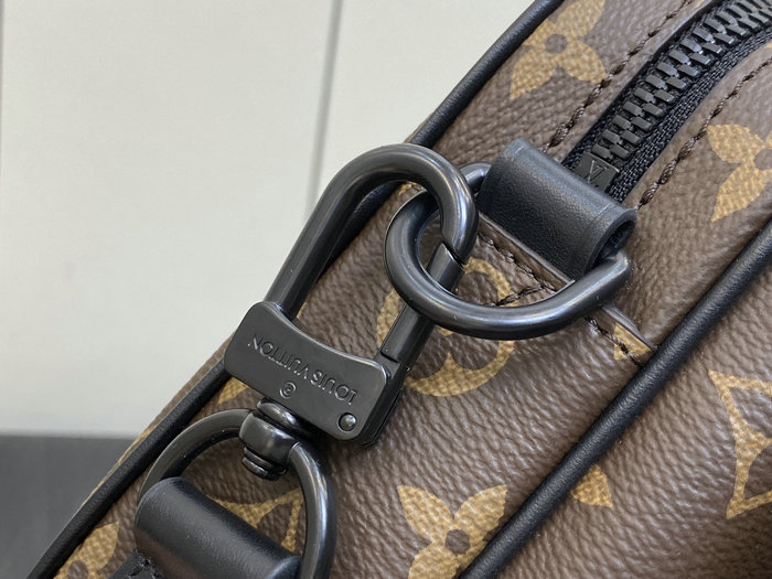 LV Monogram Canvas Steamer Messenger M46795