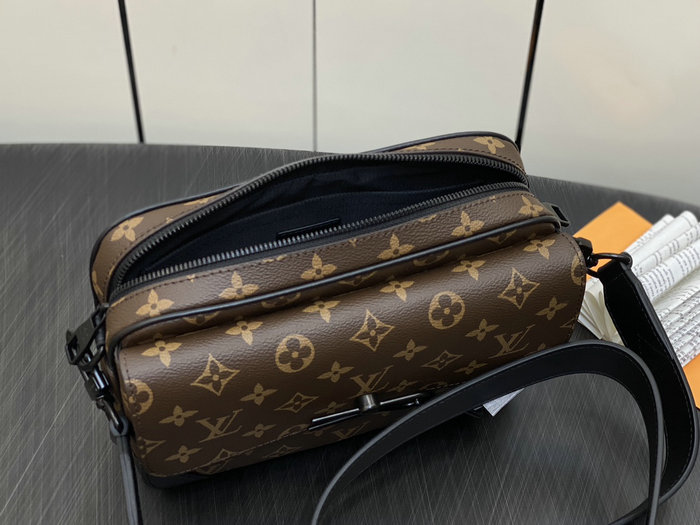 LV Monogram Canvas Steamer Messenger M46795