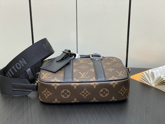 LV Monogram Nano Porte Documents Voyage M82770