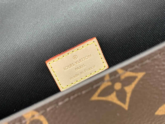 Louis Vuitton Cluny BB M46372