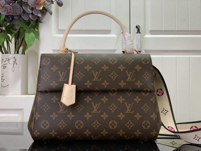 Louis Vuitton Cluny BB M46372