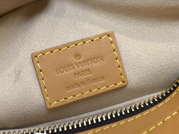 Louis Vuitton Hudson GM M40045