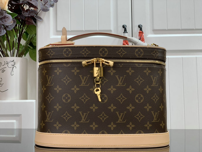 Louis Vuitton Nice Vanity Bag M47280