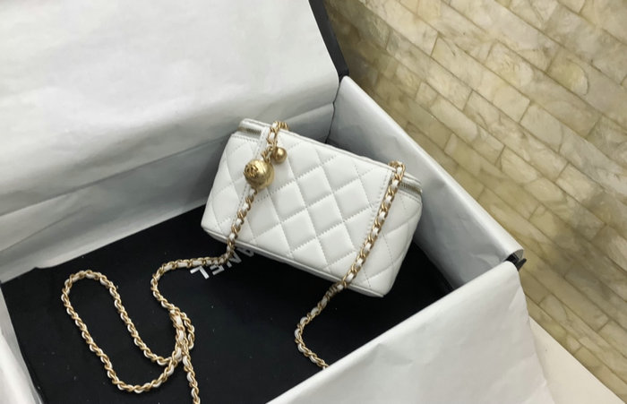 Chanel Clutch with Chain White AP2303