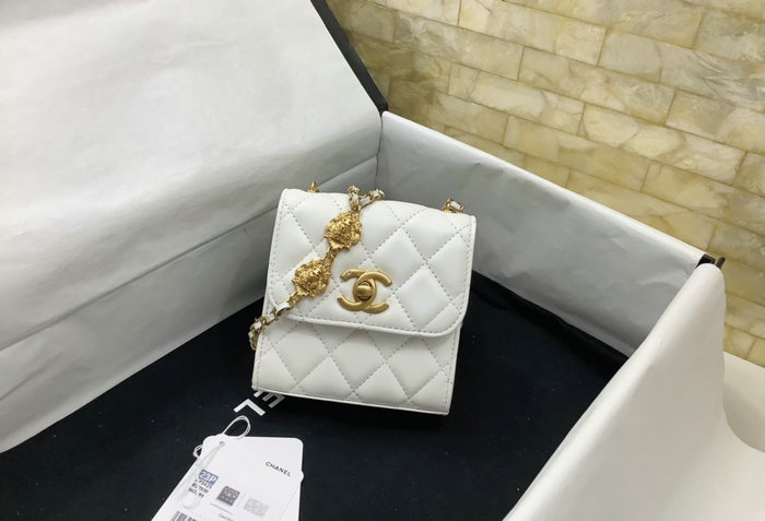 Chanel Clutch with Chain White AP3425