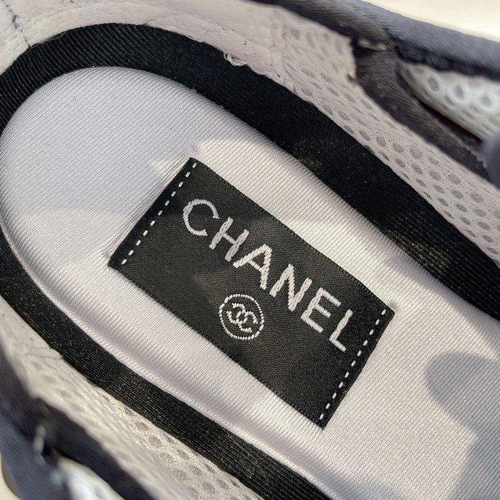 Chanel Sneakers SAC111412