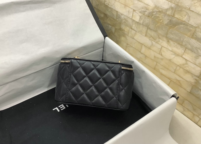 Chanel Vanity Case AP3301