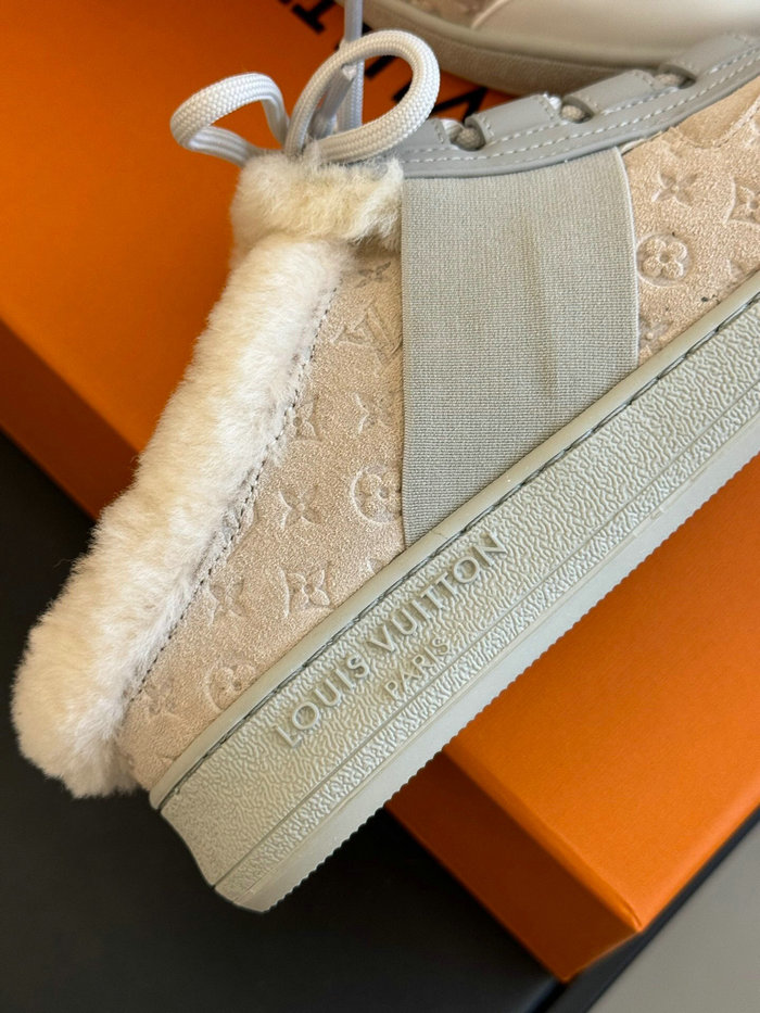 Louis Vuitton Shearling Sneakers SHL111702