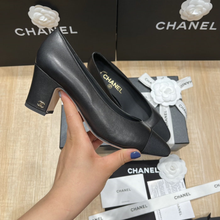 Chanel Pumps SDH121926