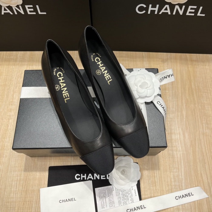 Chanel Pumps SDH121926