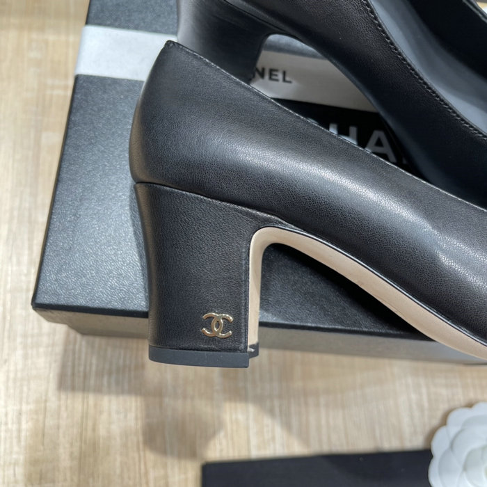 Chanel Pumps SDH121926