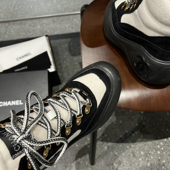 Chanel Sneakers SJC121901