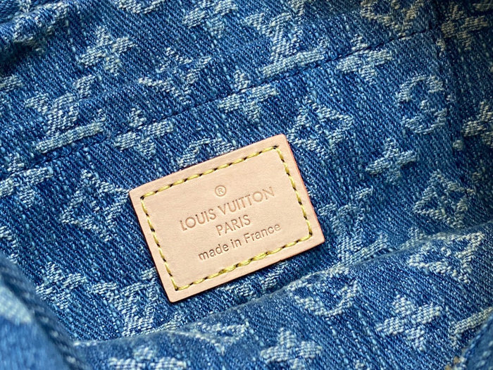 Louis Vuitton Denim Croissant MM M46856