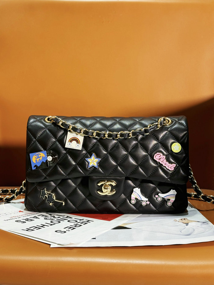 Medium Classic Chanel Lambskin Flap Bag A1112