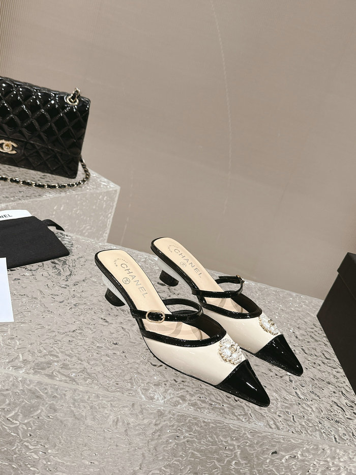 Chanel Mules SNC04030110