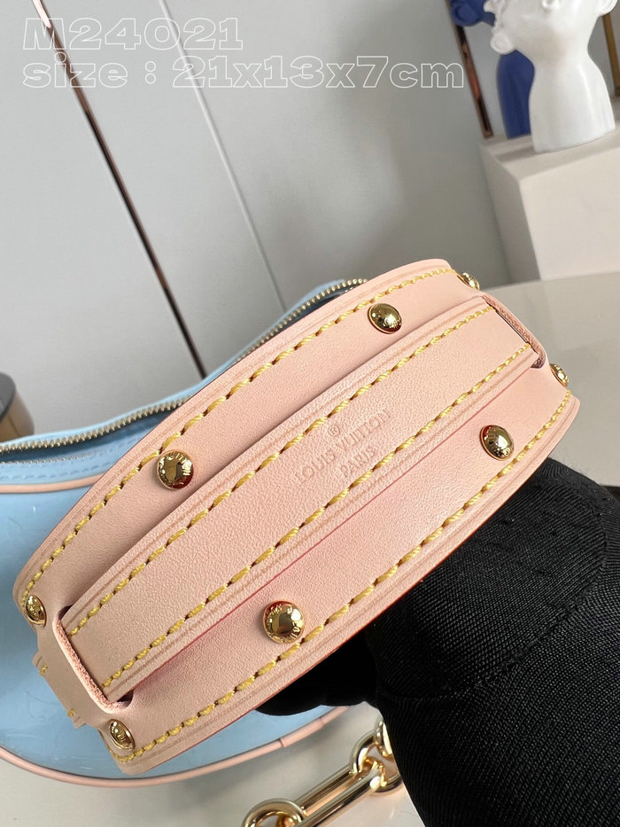 Louis Vuitton Croissant PM Sky M24020