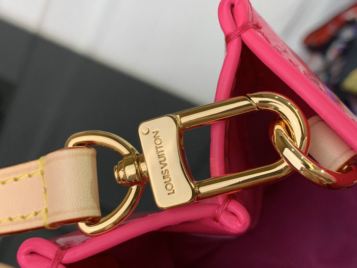 Louis Vuitton Reade PM Neon Pink M24028