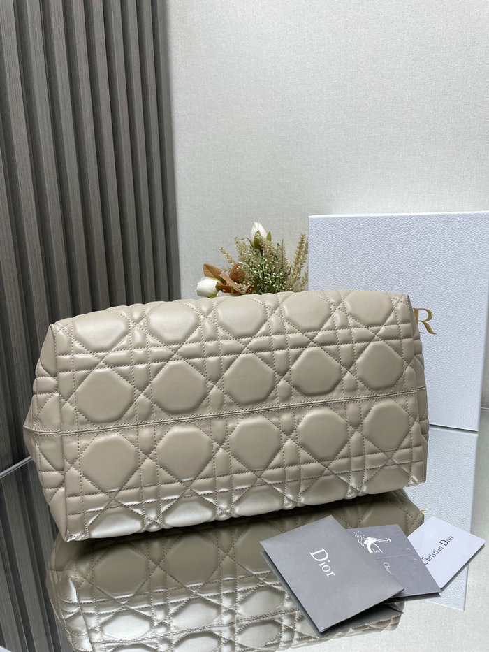 Large Dior Toujours Bag Beige M3319