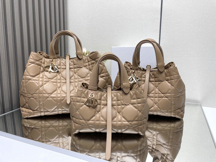 Large Dior Toujours Bag Tan M3319