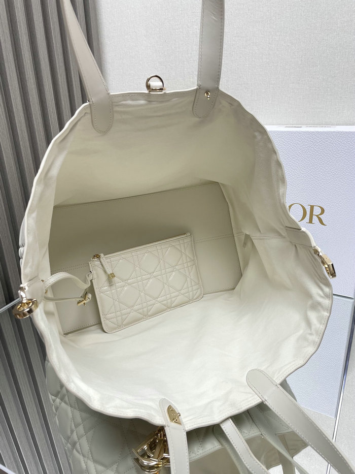 Large Dior Toujours Bag White M3319