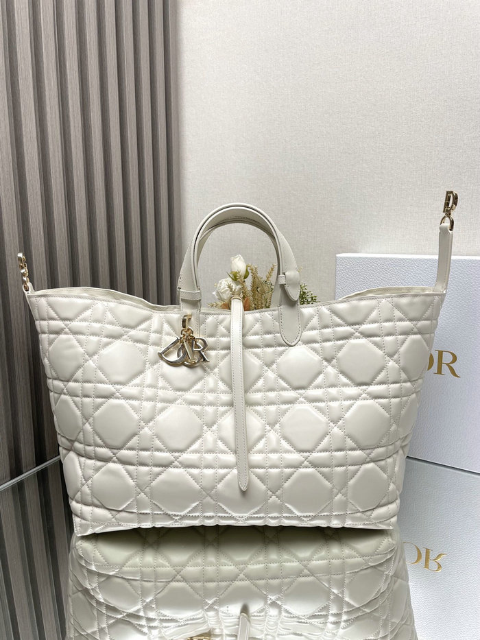 Large Dior Toujours Bag White M3319