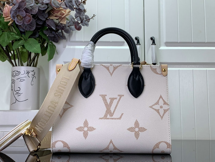 Louis Vuitton OntheGo PM M45039