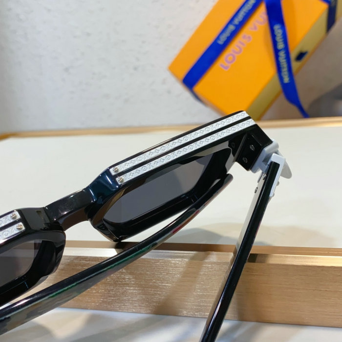 Louis Vuitton Sunglasses MGL041905