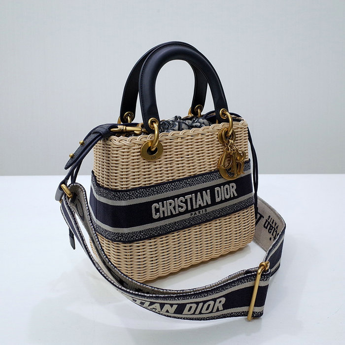 Medium Lady Dior Natural Wicker Bag D44532