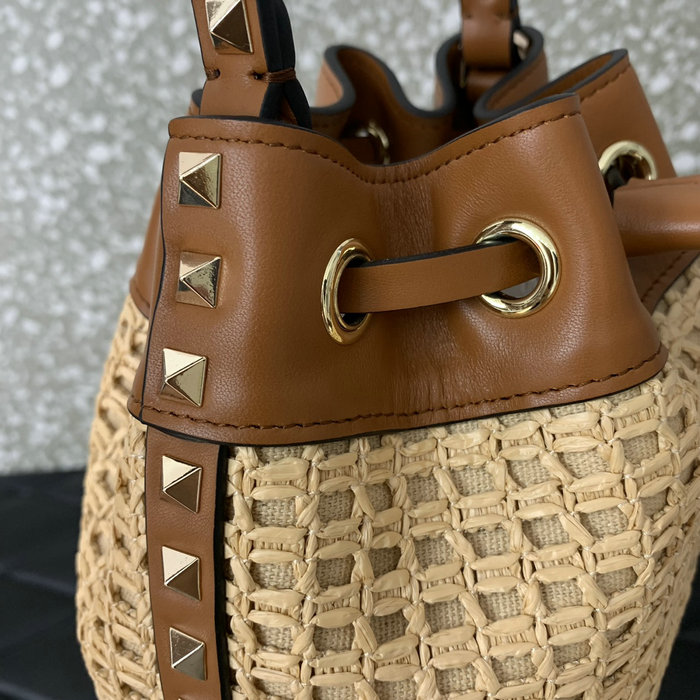 Valentino Rockstud Raffia Bucket Bag V03191