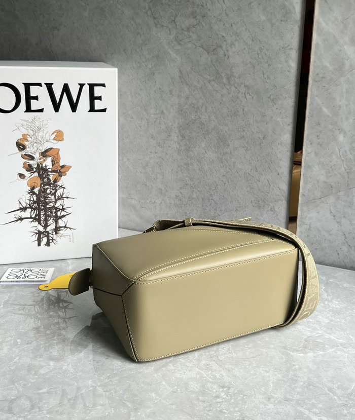 Loewe Small Puzzle Bag khaki L051702