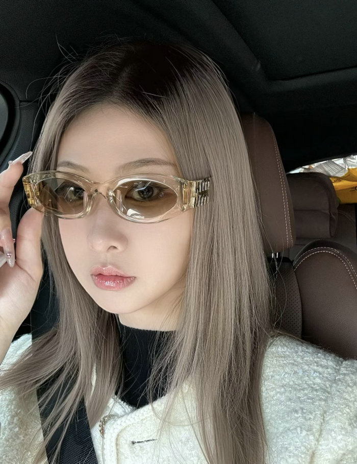 Miu Miu Sunglasses MGM051501