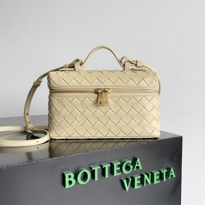 Bottega Veneta Bang Bang Vanity Case B789109 Beige