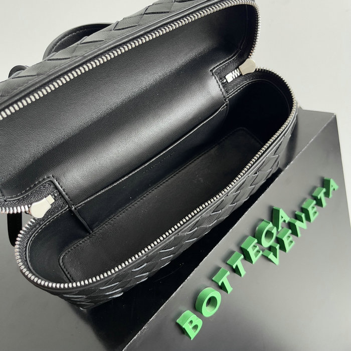 Bottega Veneta Bang Bang Vanity Case B789109 Black with Silver