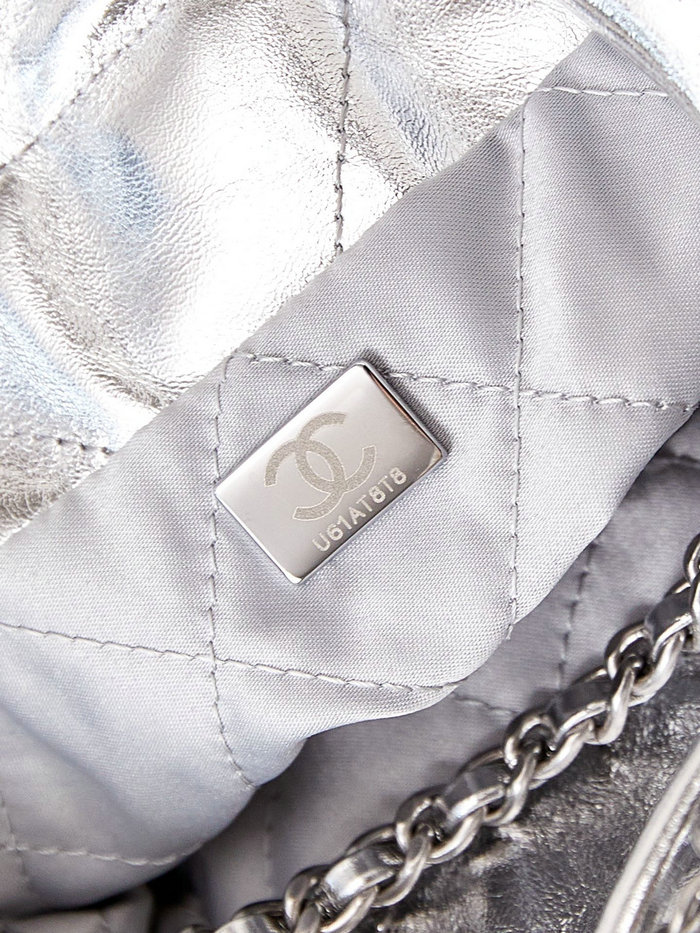 Chanel 22 Mini Handbag AS3980