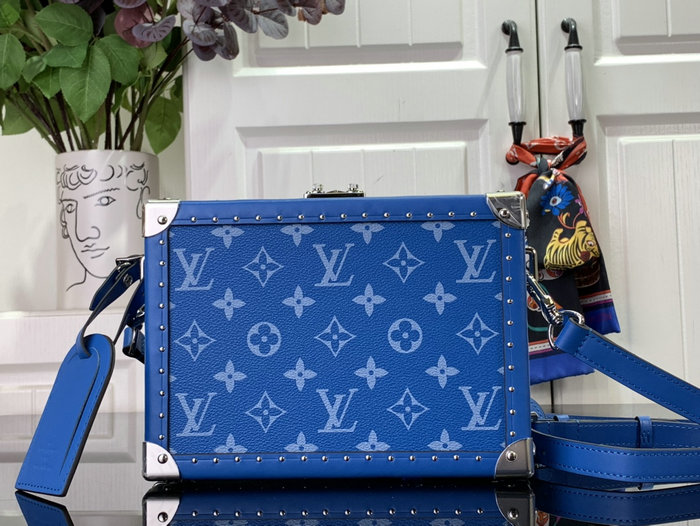 Louis Vuitton Clutch Box Blue M11049