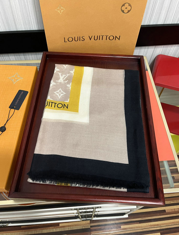 Louis Vuitton Scarf DPLS51805