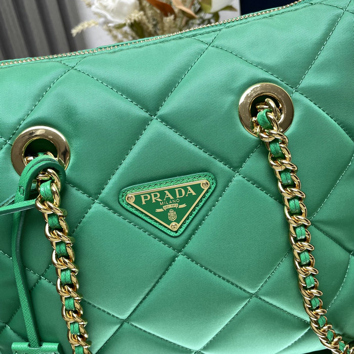 Prada Re-Edition 1995 Chain Re-Nylon tote bag 1BG468 Green