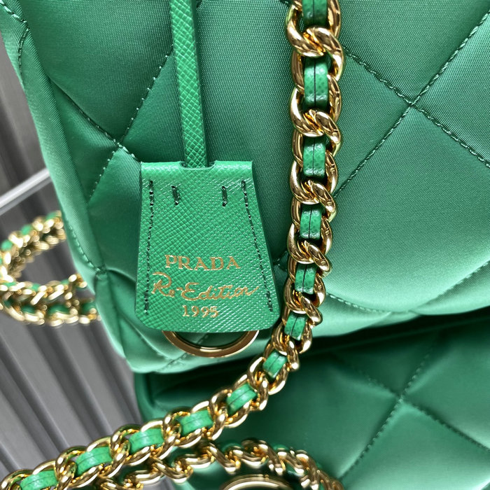 Prada Re-Edition 1995 Chain Re-Nylon tote bag 1BG468 Green