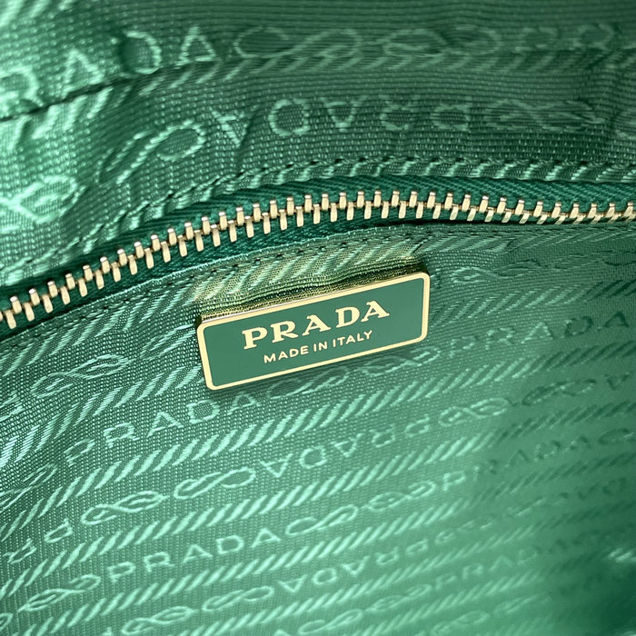 Prada Re-Edition 1995 Chain Re-Nylon tote bag 1BG468 Green