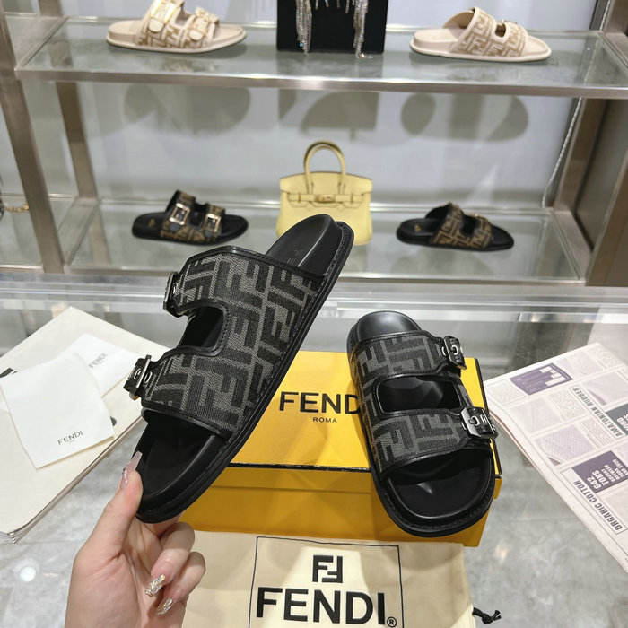 Fendi Sandals SFS60608