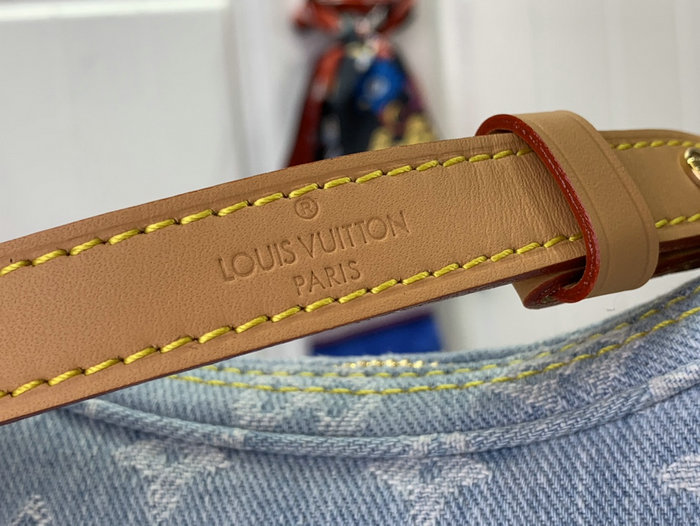 Louis Vuitton Loop M24846