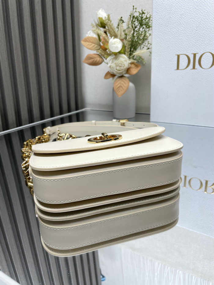 Dior Small 30 Montaigne Avenue Bag D9017 White