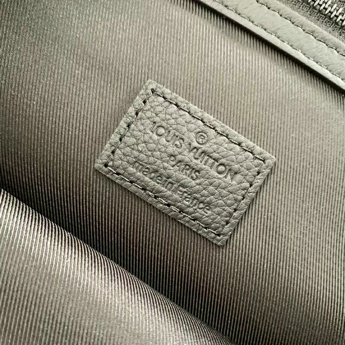 Louis Vuitton Excursion Tote M24777